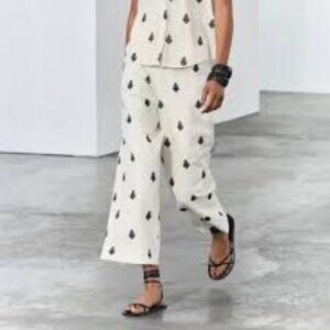 Zara White and Black Casual Lounge Pants